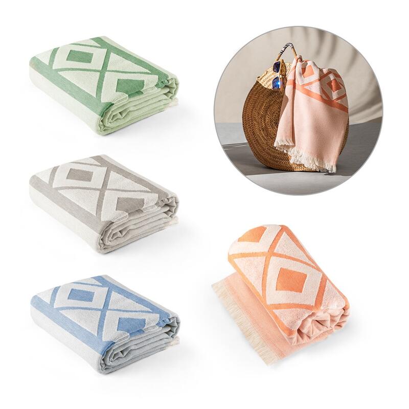 MALEK. Multifunctional bath towel (350g/m²) made of light and resistant cotton (85%) and recycled cotton (15%)