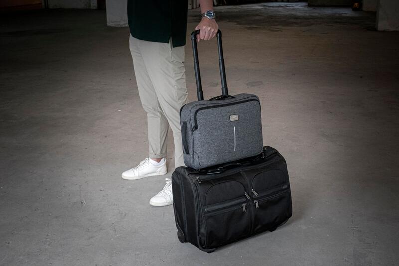 BrandCharger Specter Hybrid 16-inch laptop bag