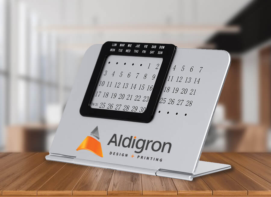 Perpetual desk calendar made of PP